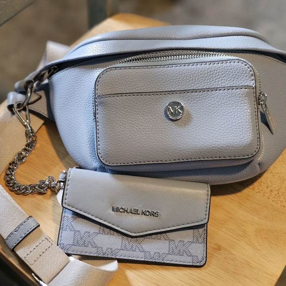 Michael Kors Light Gray Crossbody Bag - Picture 3 of 5